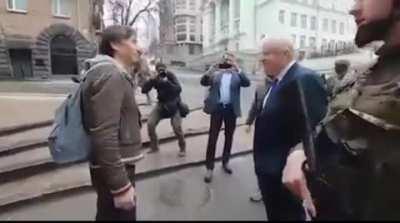 Prime minister Boris Johnson and zelensky walking in the street of kyiv