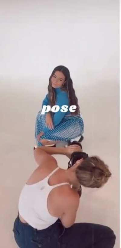 Pose