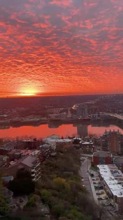 Good morning Queen City! View from Mt Adams again this morning. Enjoy