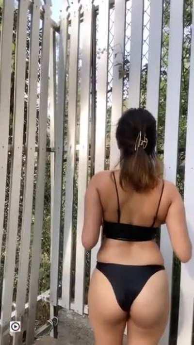 Wow. Ass is soo pretty