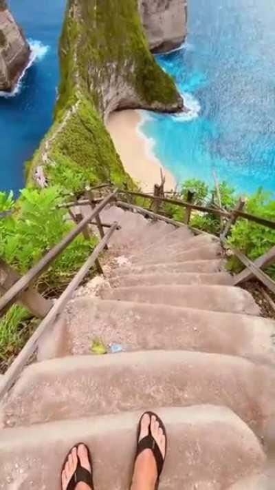 Kelingking Beach at Nusa Penida, Bali