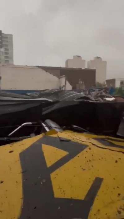 Algunos de los destrozos en Bahía Blanca