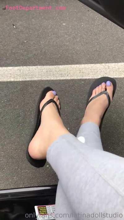 latina feet tease