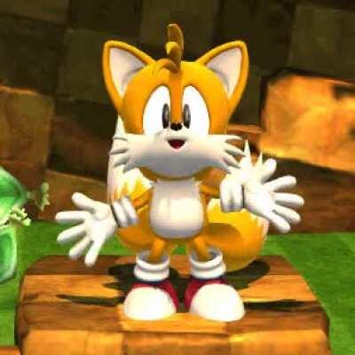 Classic Tails waving at you UwU