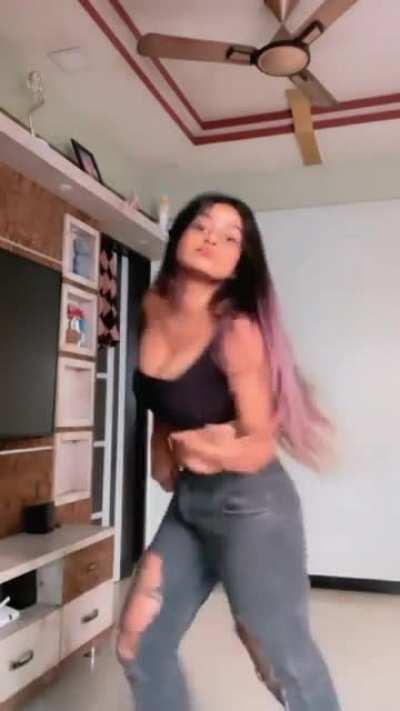 Suhana's bouncy boobs will immediately make you hard 🔥🔥