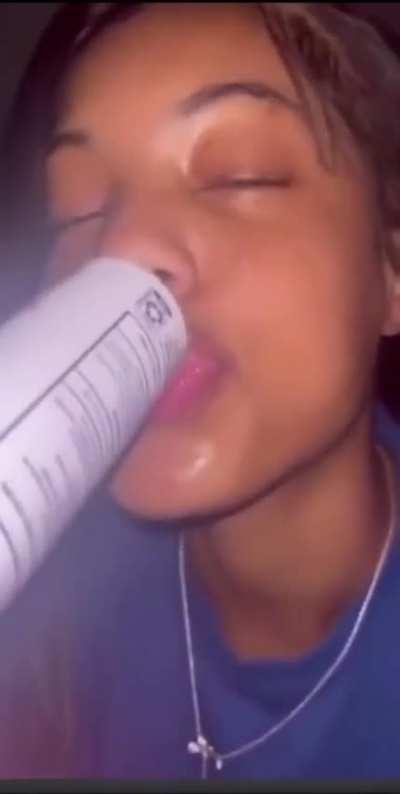 KLipz Bottle Blowjob 🫦💦