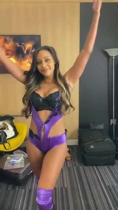 Brandi Rhodes