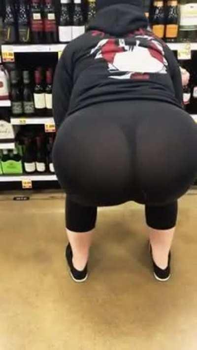 Since you guys upvoted the fuck out of the last post I got another one of my aunt, was shopping with her the other day.