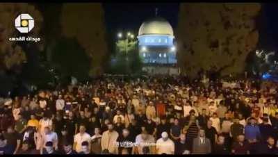 Israeli police attack worshippers in Al-Aqsa Mosque during prayer