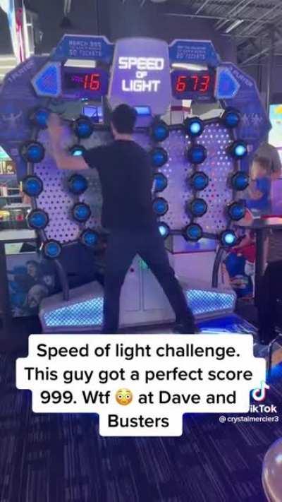 The way this guy plays the Speed of Light game