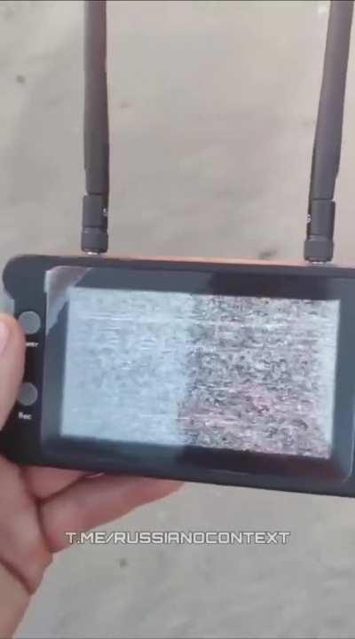 russian military is using a chinese monitor to see the image of ukrainian fpv 