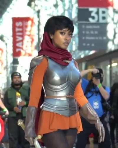 I love this portrayal of Casca. I hope she partners up with somebody doing a cosplay of Nuts Berkman.