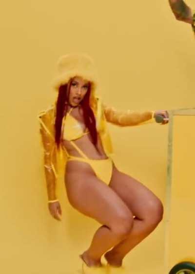 Doja Cat - Booty in yellow 2