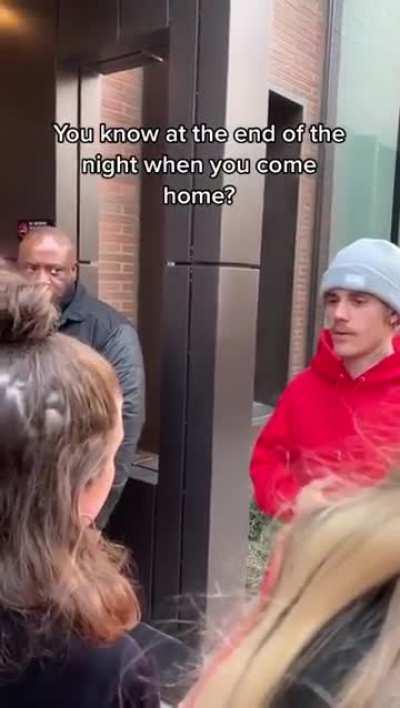 Obnoxious fans camp outside Justin Bieber’s home, still ask him for a hug when he asks them to leave