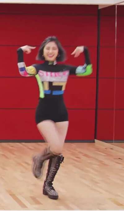 ITZY - Ryujin