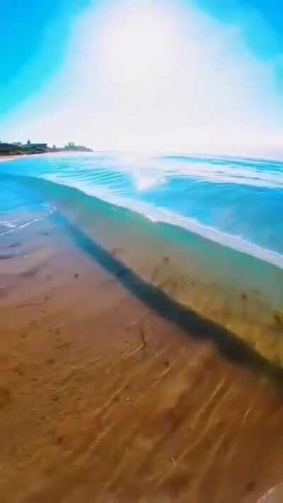 Clear Waves In Slowmo