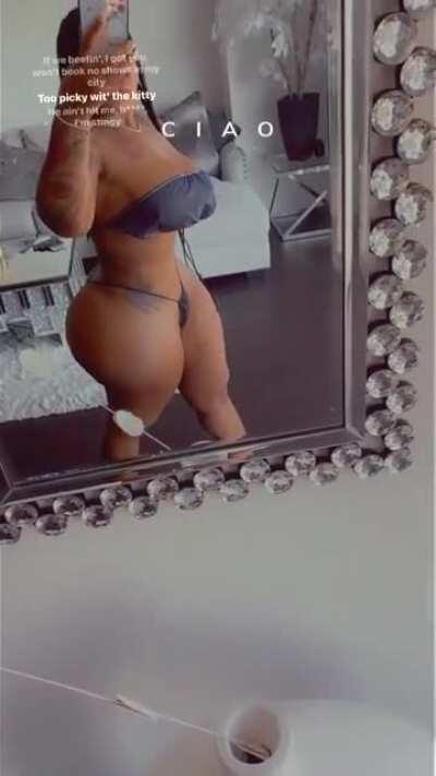 She doing too much lipo