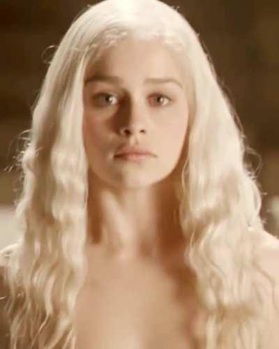 Emilia Clarke nude in Game of Thrones