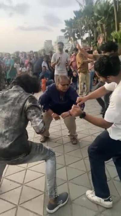 This lady dancing like no one is watching. Mumbai [OC]