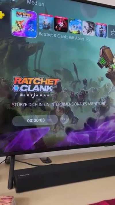 In a few seconds I can finally play the new Ratchet & Clank....oh