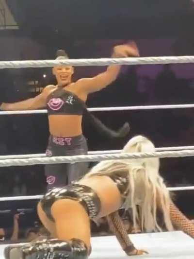 Liv & Bianca 👀