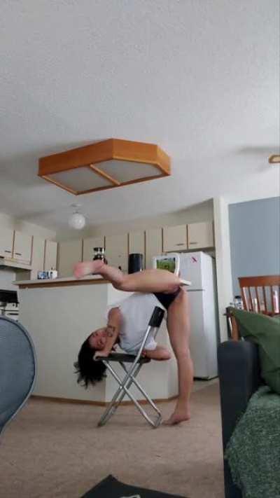 Got stoned &amp;amp; decided to give chair dancing a try