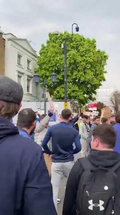 Chelsea fans making themselves heard outside Stamford Bridge. [via @JacobSteinberg]