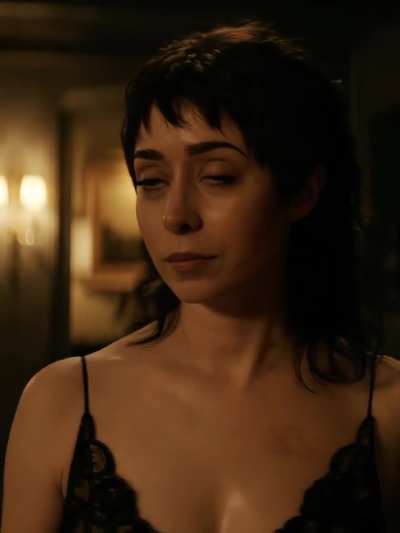 Cristin Milioti side boob 🥵