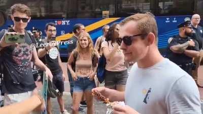 A man in New York ate shish kebab in front of vegan activists.