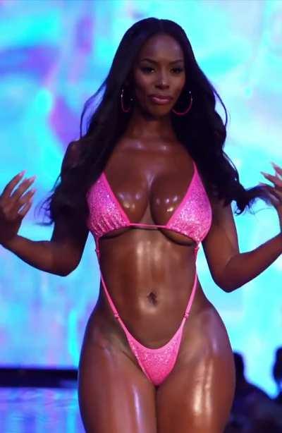 Lexi Williams - Berry Beachy | Miami Swim Week 2024