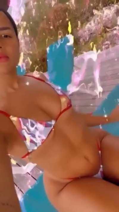 Sizzling Hot body in bikini - 2019 (story)