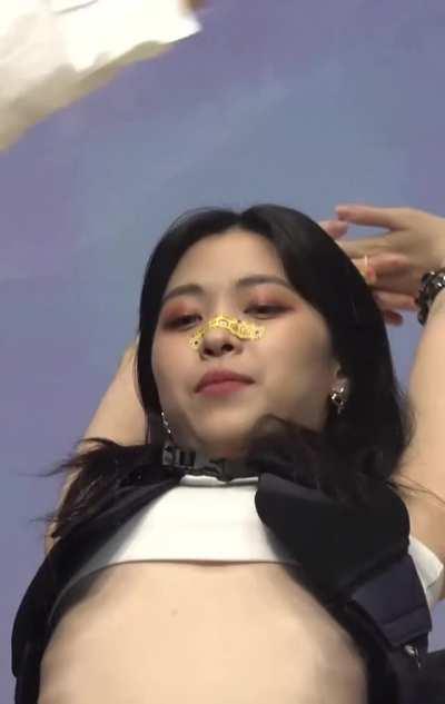 ITZY - Ryujin