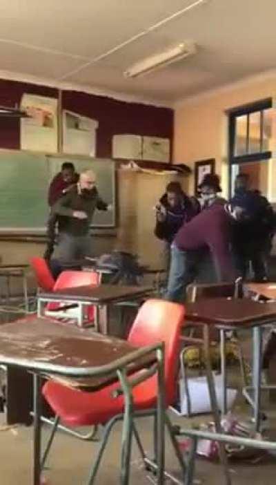 Classroom fight 