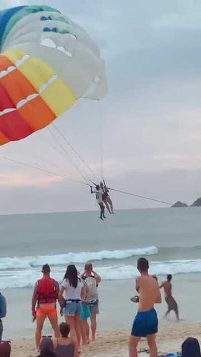 WCGW working on the beach helping people to fly...