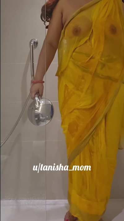 Bhabhi in saree 