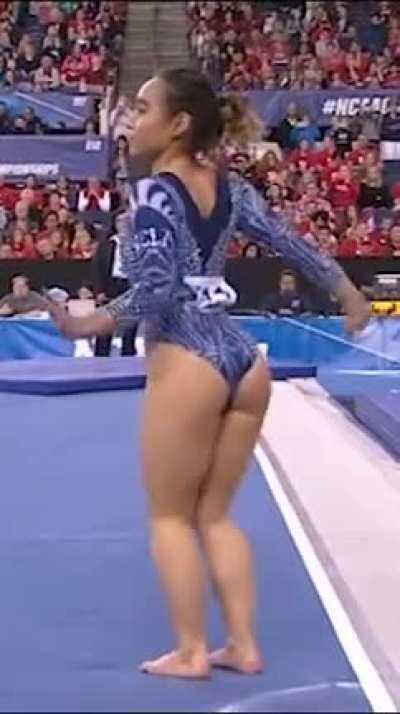 Katelyn Ohashi floor routine at 2019 NCAA semifinals (1)(more to come)