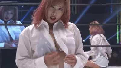 Japan still thinks it's the 90's and i'm not complaining. Mina Shirakawa, from the Stardom event in July. Excuse the horny posting but it's Mina Shirakawa so i'm excused