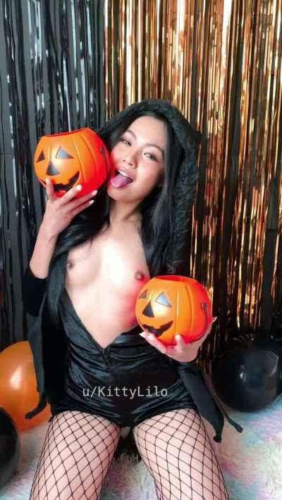 Do you wanna taste my cute little Asian pumpkins? 🎃