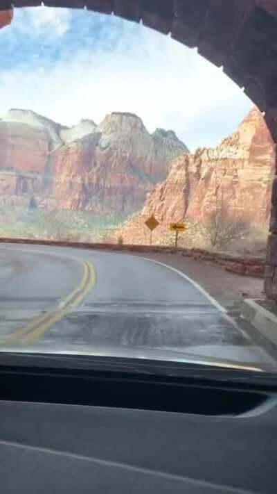 🔥 Coming out of the tunnel in Zion National Park, Utah.