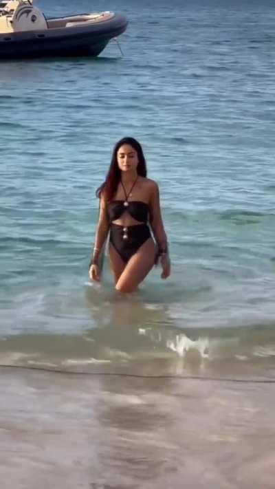 Tridha Chowdhury ass is like 10 cougar whor in making after 15 years of drilling in that hole makes such ass