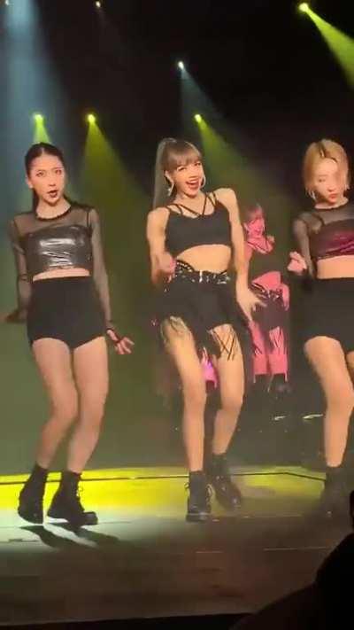 190417 Lisa 'Swalla' dance @ The Forum