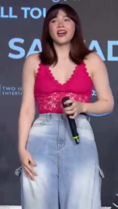 Janella salvador 