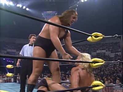 Lex Luger vs. The Giant, WCW Starrcade 1996 (December 29, 1996)