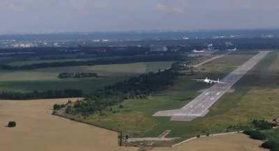 Up close drone footage of the An-225 taking off from Kyiv in 2021. Rest easy now, you magnificent piece of machinery. (Filmed by Dmytro Antonov) [Video]