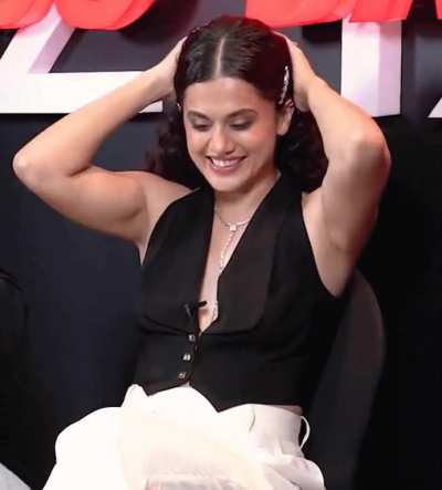 Taapsee Pannu 👅