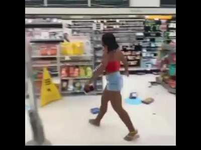 Psycho Woman Destroys a Walgreens Over Lack Of Customer Service