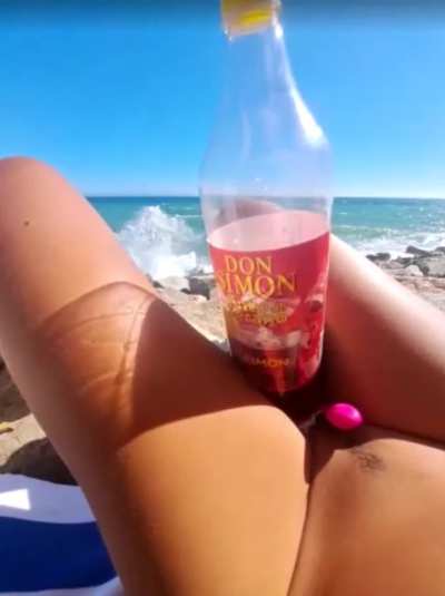 To drink at the beach with my vibrator