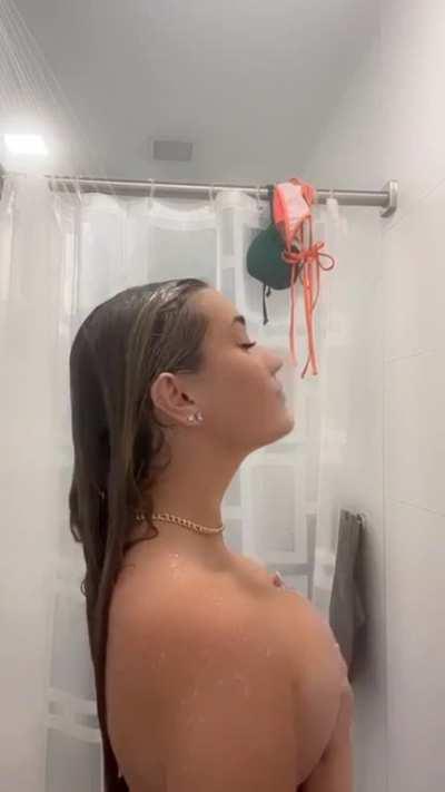 Breckie shower video