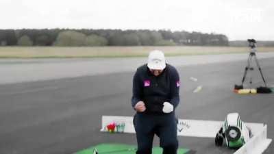 European Tour pro Marcus Armitage & BMW Touring Car driver Paul O’Neill break Guinness World Record for ‘Farthest golf shot caught in a moving car'- 303 yards (277m)