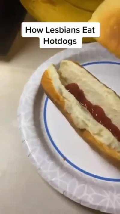 how lesbians eat hotdogs